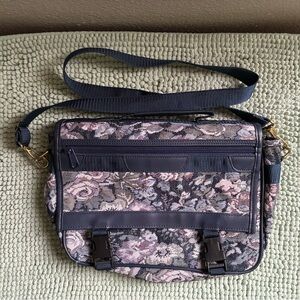 Vintage Floral Tapestry Crossbody Messenger Bag